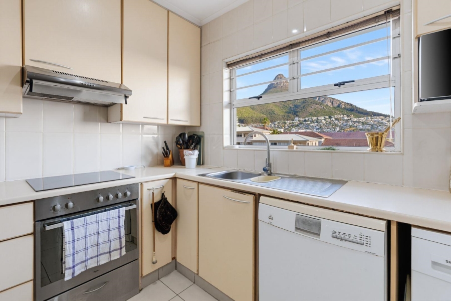 2 Bedroom Property for Sale in Sea Point Western Cape